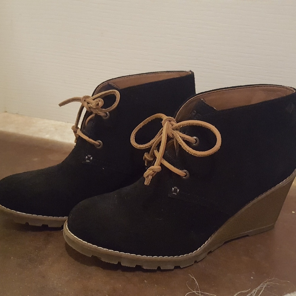 Sperry black suede wedge booties